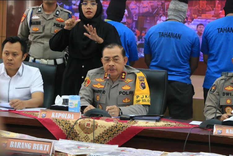 Terlilit Utang, Oknum Polisi Nekat Rampok Rp5,6 Miliar dari Iring-iringan Mobil Jasa Pengisi ATM